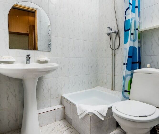 اتاق استاندارد با چشم‌انداز دریا, Azimut Hotel Prometey Nebug Tuapse