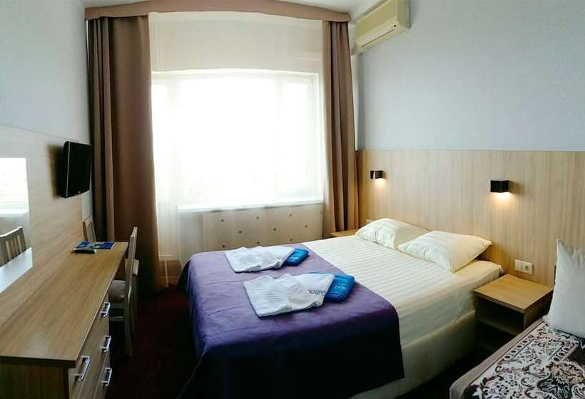 اتاق استاندارد با چشم‌انداز دریا, Azimut Hotel Prometey Nebug Tuapse