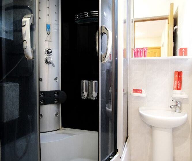 اتاق خانوادگی, Azimut Hotel Prometey Nebug Tuapse