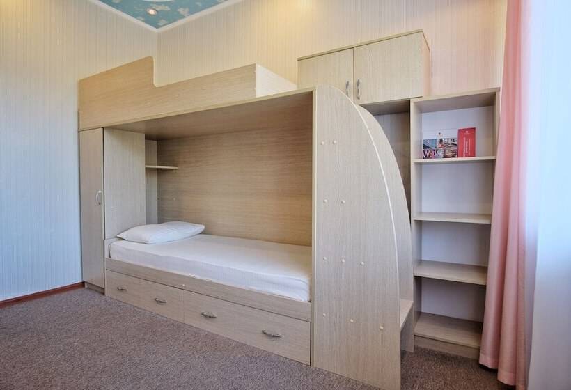 اتاق خانوادگی, Azimut Hotel Prometey Nebug Tuapse