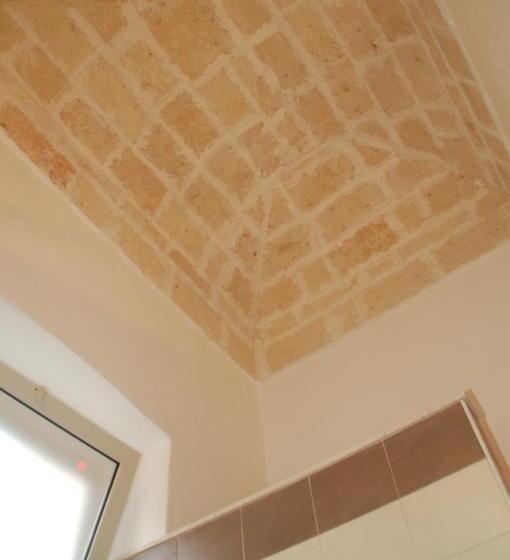 اتاق خانوادگی, B&b Emily Brindisi