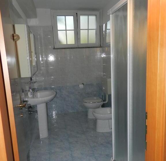 标准单人间, Al Sol Levante