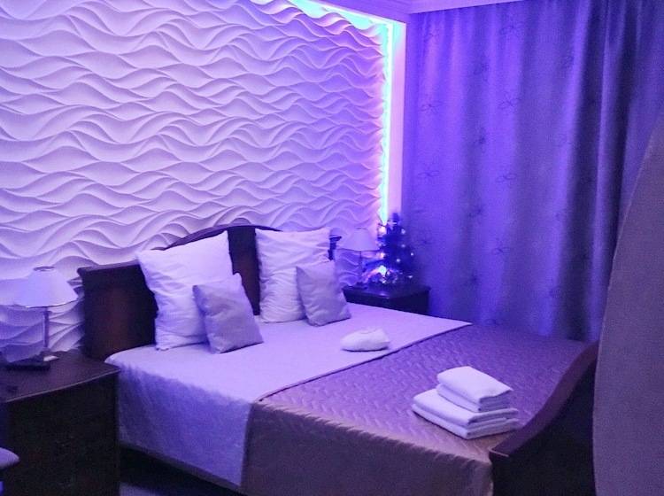 스탠다드 룸, Erzi Club