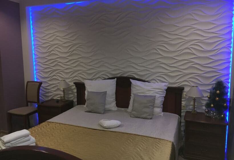 스탠다드 룸, Erzi Club