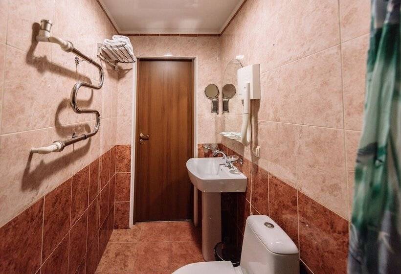 اتاق سوپریور, Kristina A