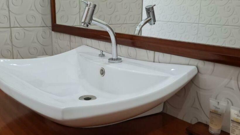 اتاق لوکس خانوادگی, Pousada Caminho Da Praia