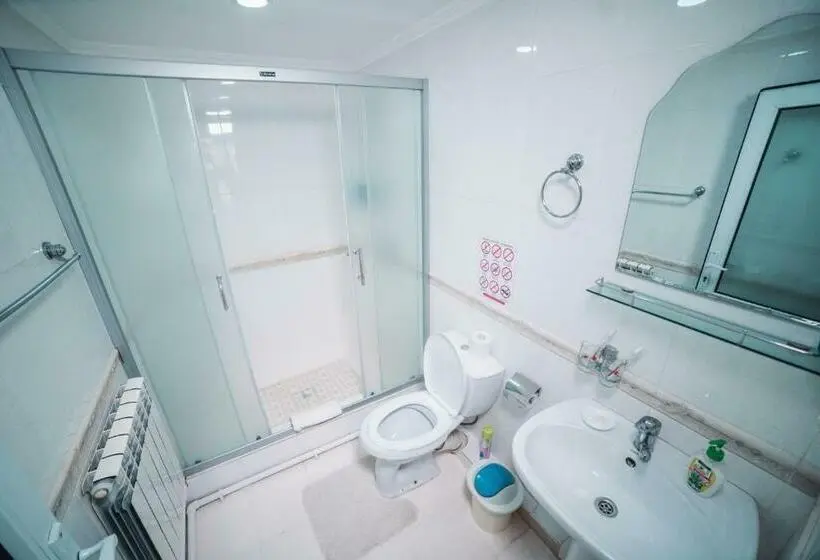 سوییت جونیور, Sunrise Guest House