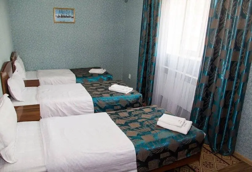 اتاق استاندارد سه نفره, Sunrise Guest House