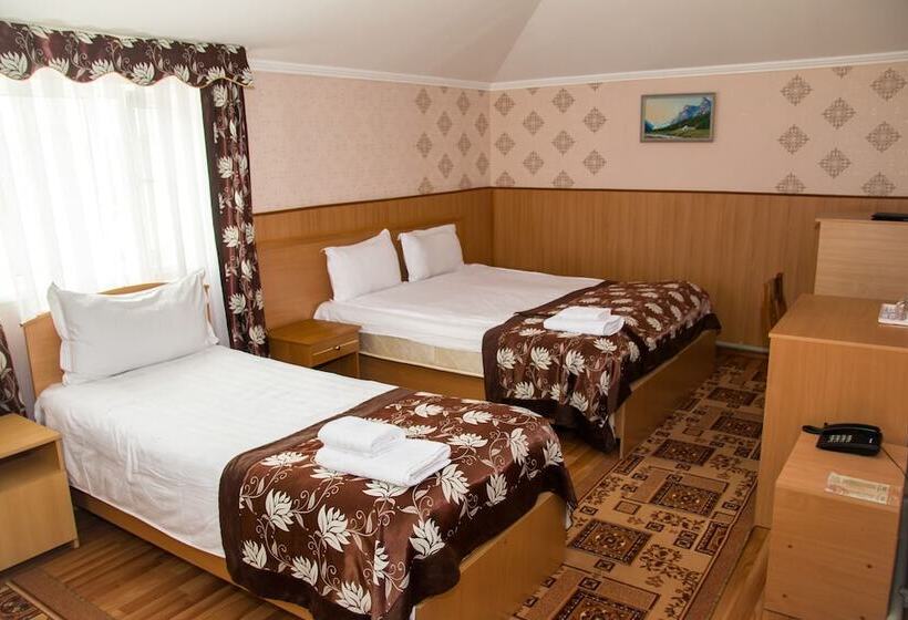اتاق استاندارد سه نفره, Sunrise Guest House