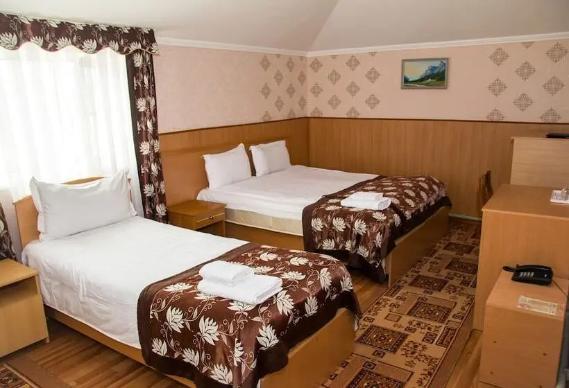اتاق استاندارد سه نفره, Sunrise Guest House