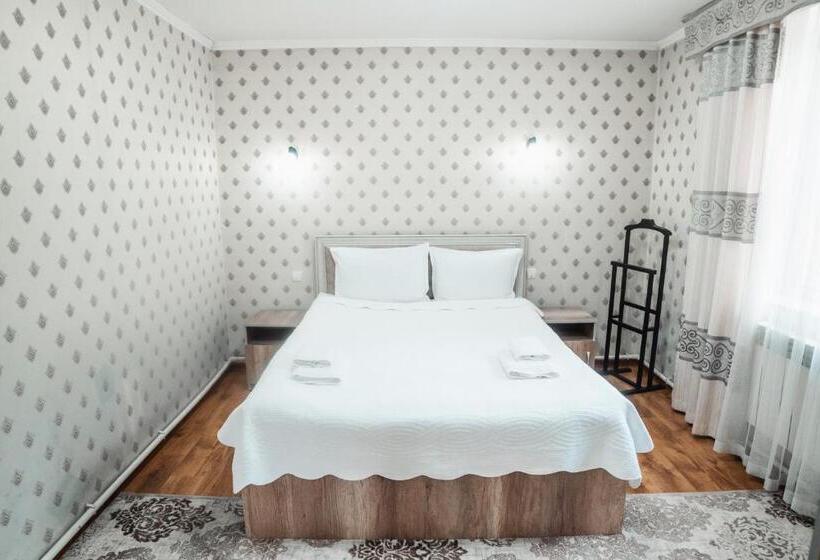 سوییت جونیور, Sunrise Guest House