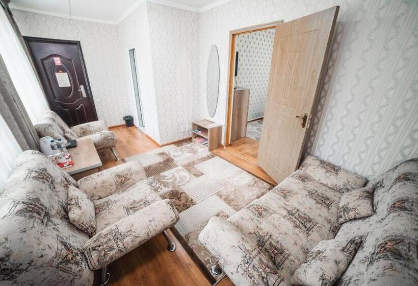 سوییت جونیور, Sunrise Guest House