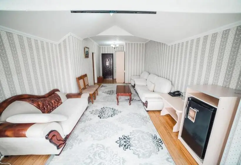 سوییت, Sunrise Guest House