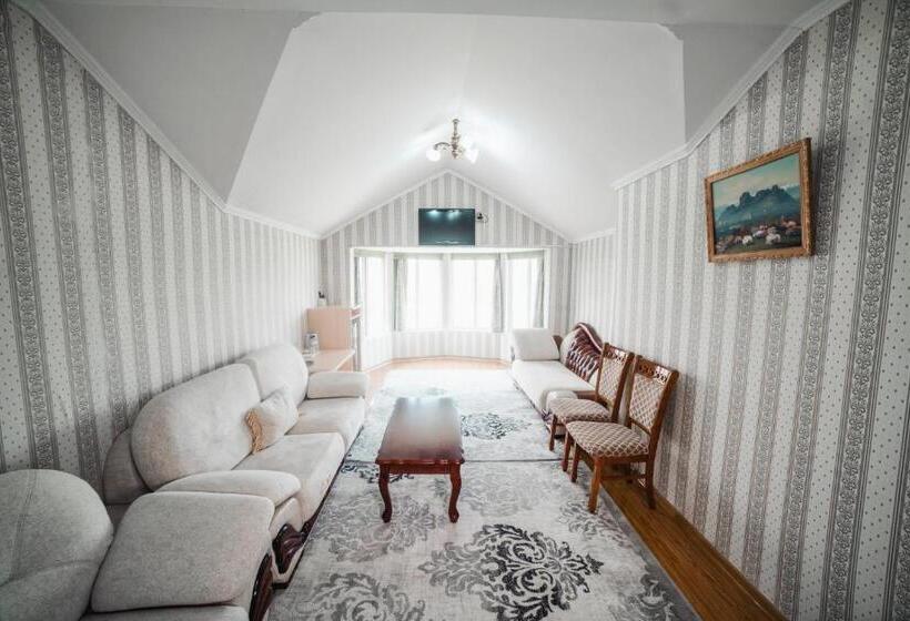 سوییت, Sunrise Guest House