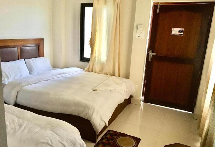 اتاق لوکس, Suramma