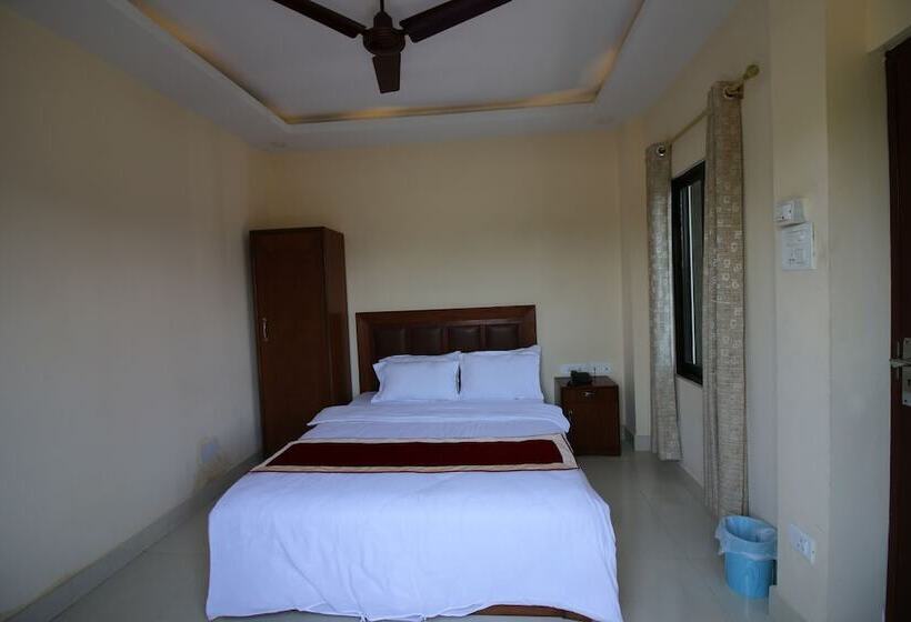 اتاق لوکس, Suramma