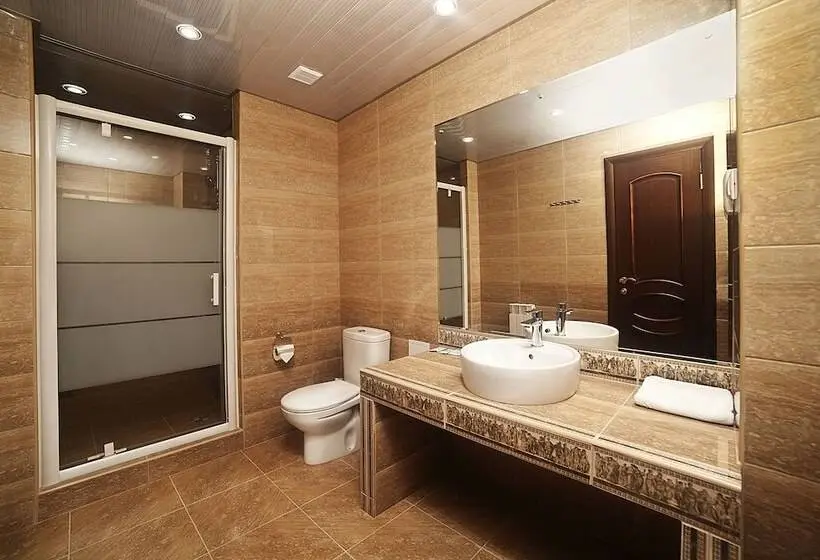 スイート, Kras Hotel Resort Spa