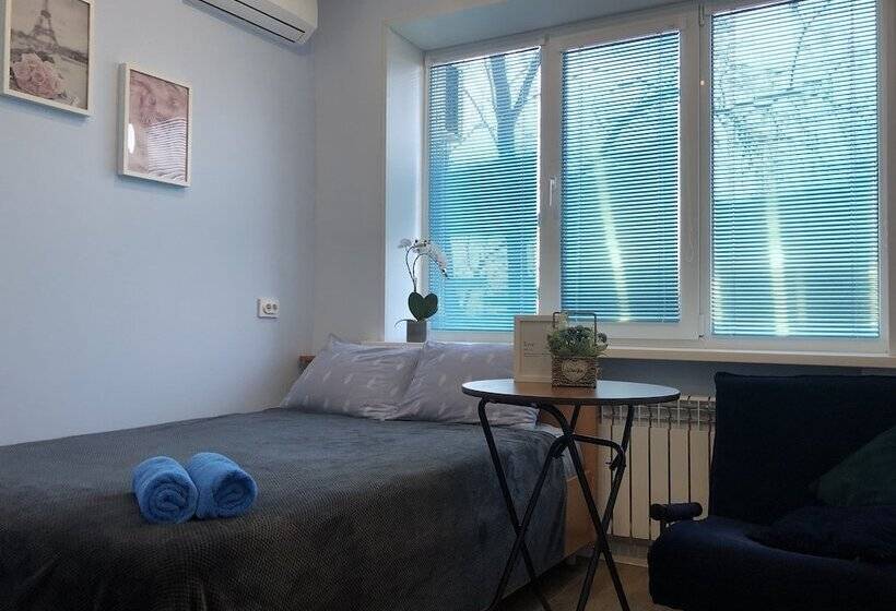 اتاق استاندارد با چشم‌انداز دریا, Hostel Abordage