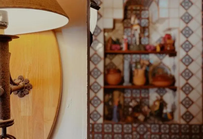 سوئیت با تخت بزرگ, Casa De Pita