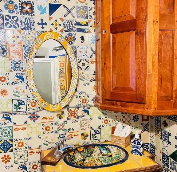 اتاق استاندارد چهار تخته, Casa De Pita
