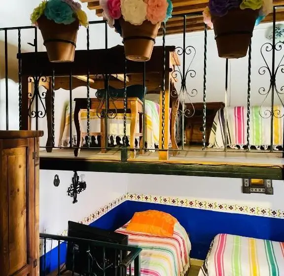 اتاق استاندارد چهار تخته, Casa De Pita