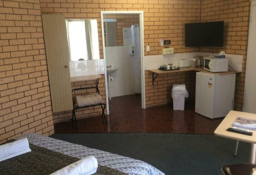 חדר סטנדרט, Cross Roads Motel