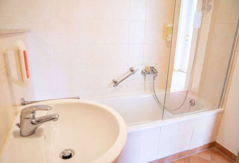 Номер Стандарт, Lowenstein