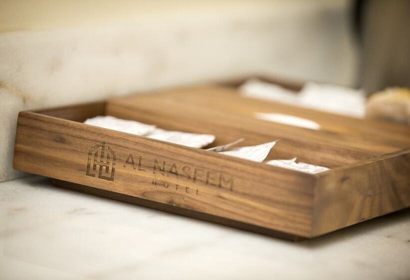 اتاق استاندارد با چشمانداز کوهستان, Naseem