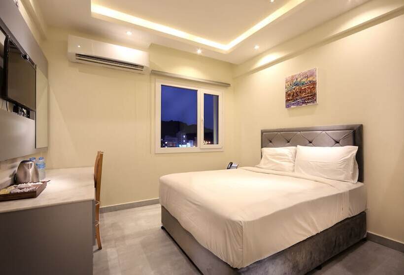 اتاق استاندارد با چشمانداز کوهستان, Naseem