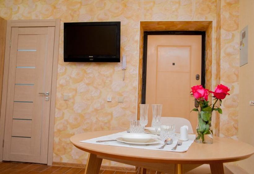 Апартаменты 1 Спальня, Modern History Apartments