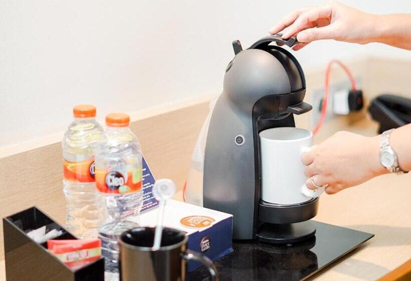 غرفة بريميوم مع إطلالات, Aveta Hotel Malioboro