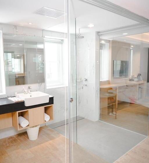 غرفة بريميوم مع إطلالات, Aveta Hotel Malioboro