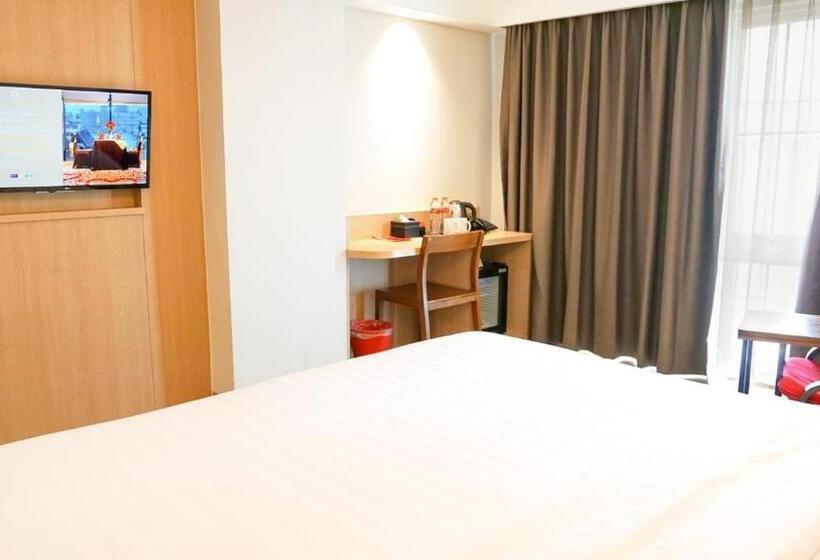 غرفة ديلوكس مزودة بشرفة, Aveta Hotel Malioboro