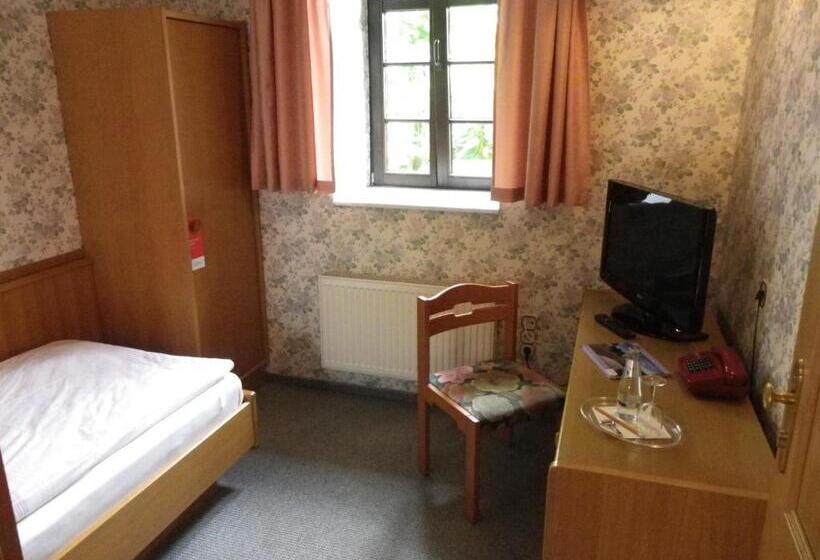 单人经济间, Wenzels Hof