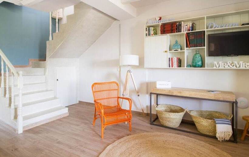 ویلا دلوکس 2 خوابه, Anemoessa Luxury Villas