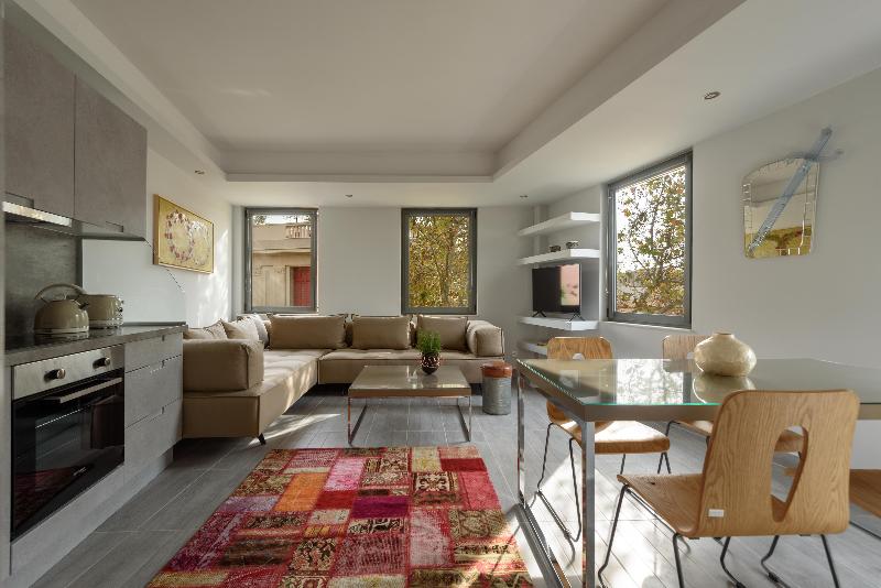 דירת חדר, Fos Residential Apartments