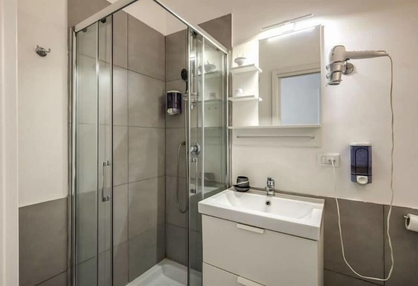 חדר סטנדרט לשלושה, Residenza Giulia Al Colosseo