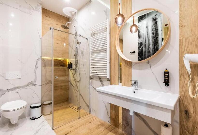 Семейные Апартаменты 3 Спальни, Aparthotel Diamond Spa Family