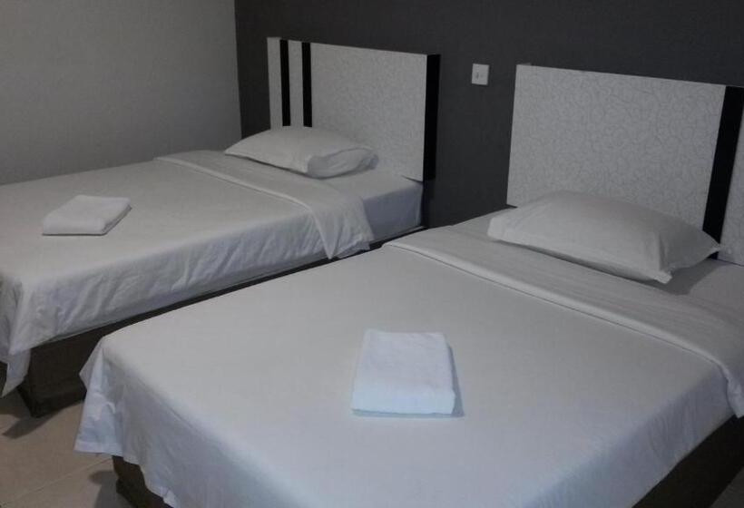 اتاق سوپریور, Five