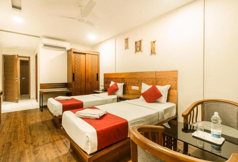 غرفة ديلوكس, Kings Calicut