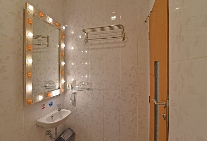 经济房, Reddoorz Plus @ Mahendradatta Denpasar