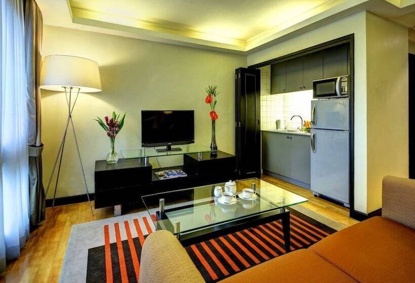 استودیو اجرایی, Radisson Hotel Chateau De Bangkok