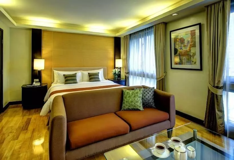 استودیو اجرایی, Radisson Hotel Chateau De Bangkok