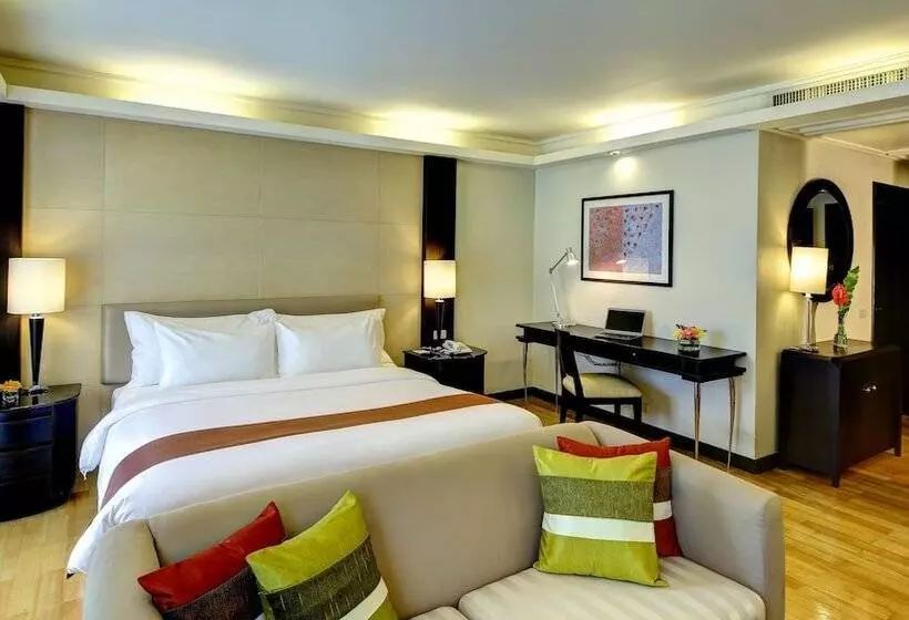 استودیو اجرایی, Radisson Hotel Chateau De Bangkok