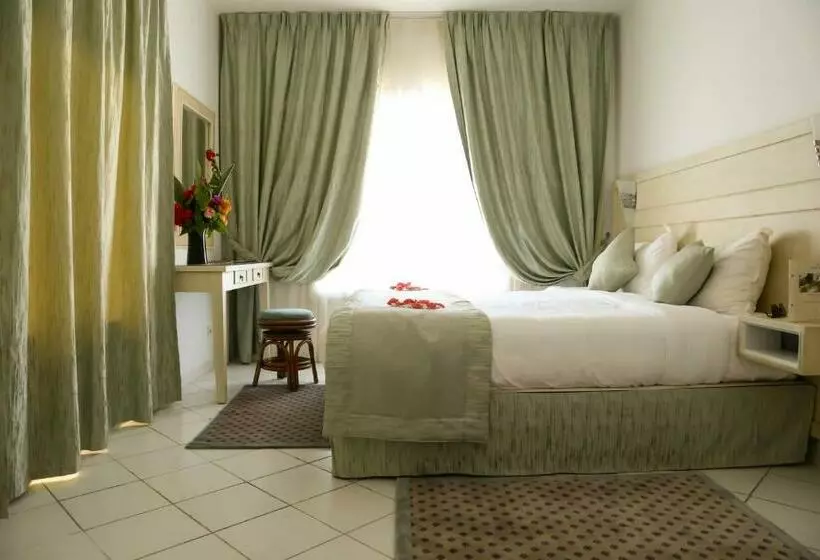 استودیوی استاندارد, Golden Carthage Residences