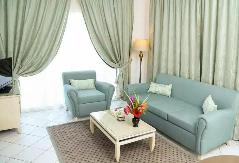 استودیوی استاندارد, Golden Carthage Residences