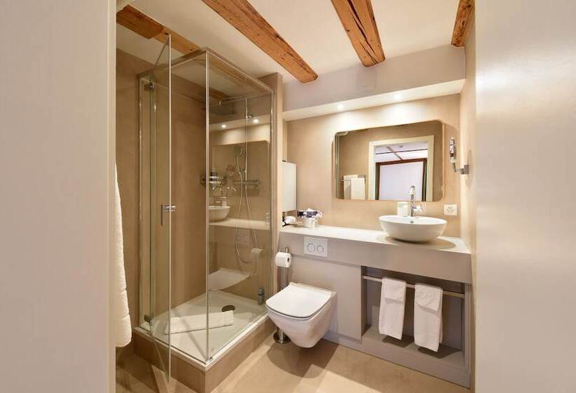 Номер Стандарт Трехместный, Hôtel De L Aigle