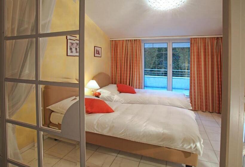 Suite with lake view, Villa Sassa