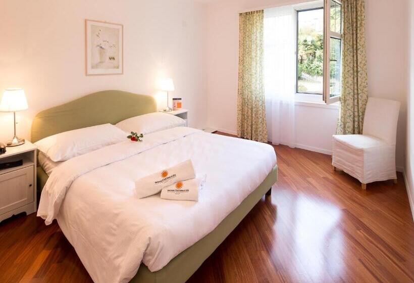 Suite with lake view, Villa Sassa