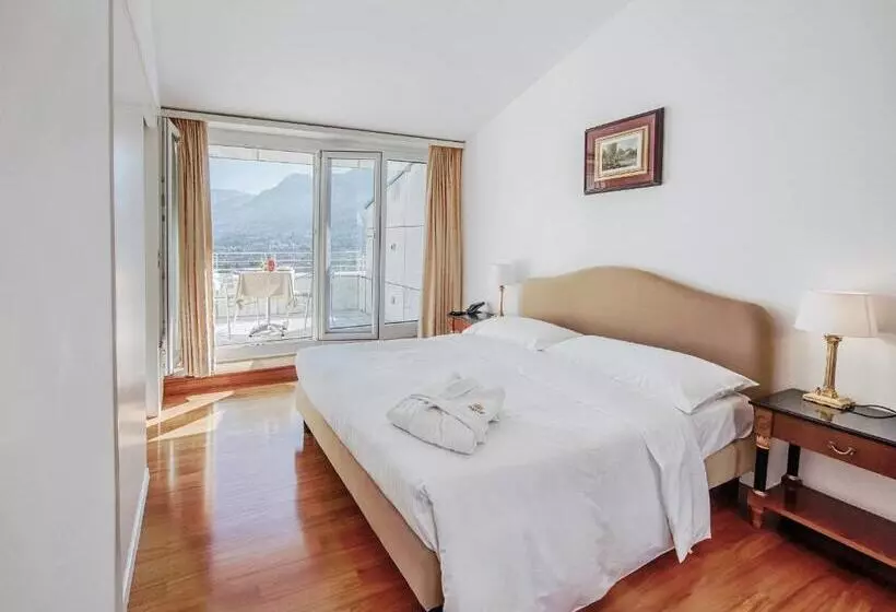 سوئیت پنت هاوس, Villa Sassa
